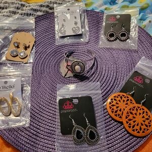 Paparazzi Black and Silver Earrings